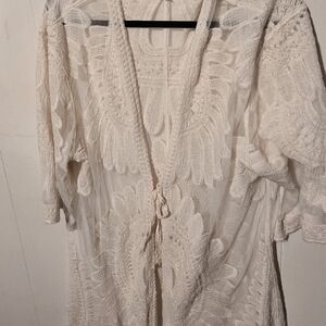 Chic Cream Lace Women's Camisole